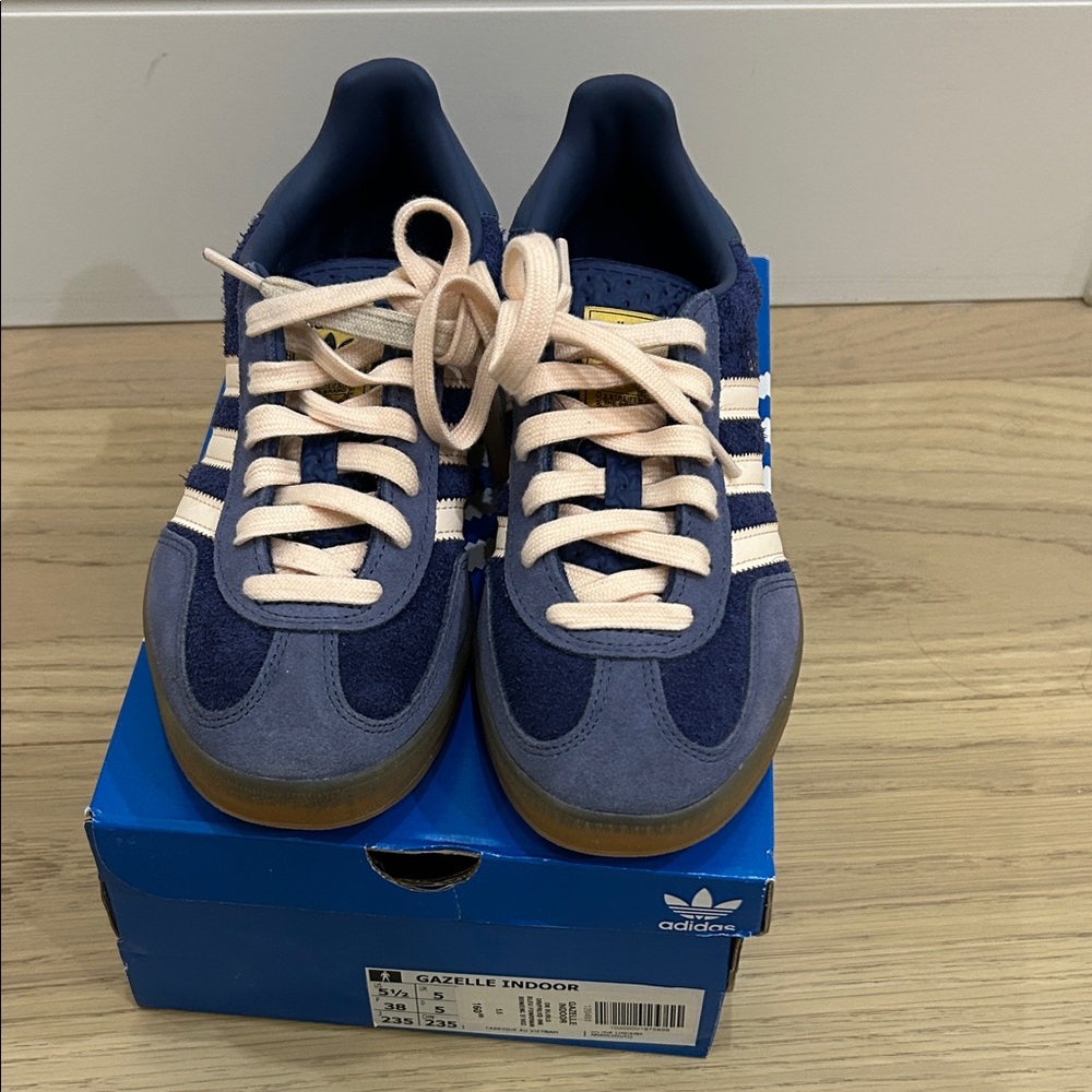 Adidas Gazelle Indoor Navy and light pink Sneakers